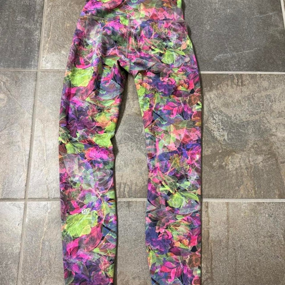 Lululemon‎ Wunder Train High-Rise Tight 25" Vivid Floral Tone Multi